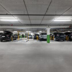 Parkeringsplattformarna 601 visas bakifrån.