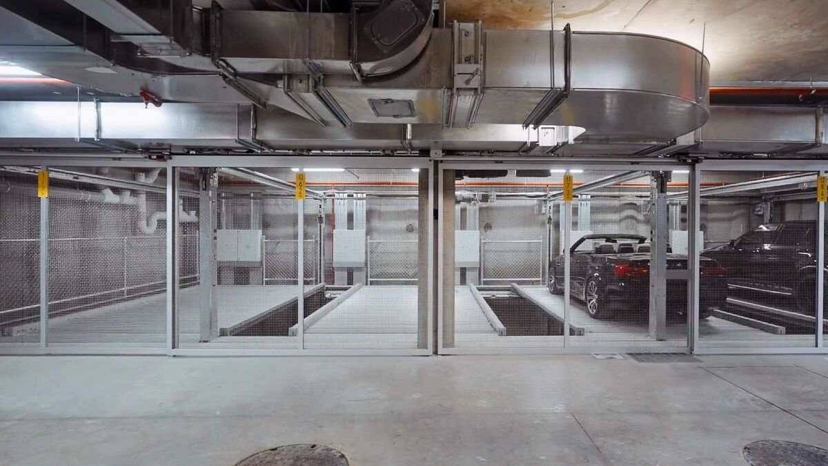 Car parking system in an underground car park